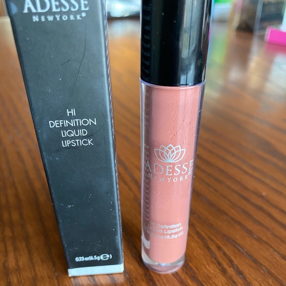 Lip bundle!!! Brand new!!! - Picture 2 of 6